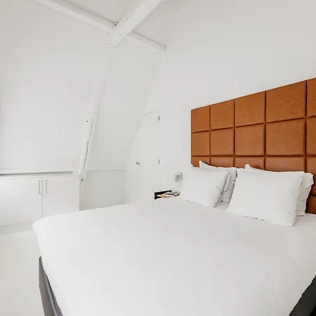 Yays Salthouse Canal By Numa Amsterdam