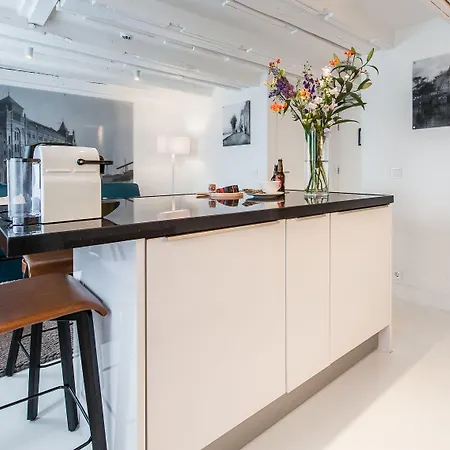 Yays Salthouse Canal By Numa אמסטרדם