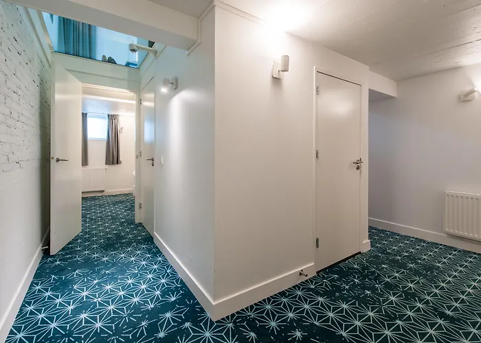 Yays Salthouse Canal By Numa