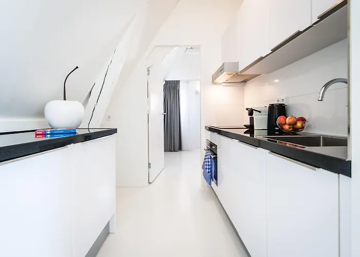 Yays Salthouse Canal By Numa Amsterdam