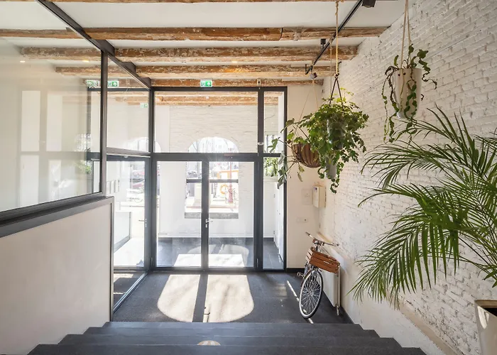 Yays Salthouse Canal By Numa Amsterdam