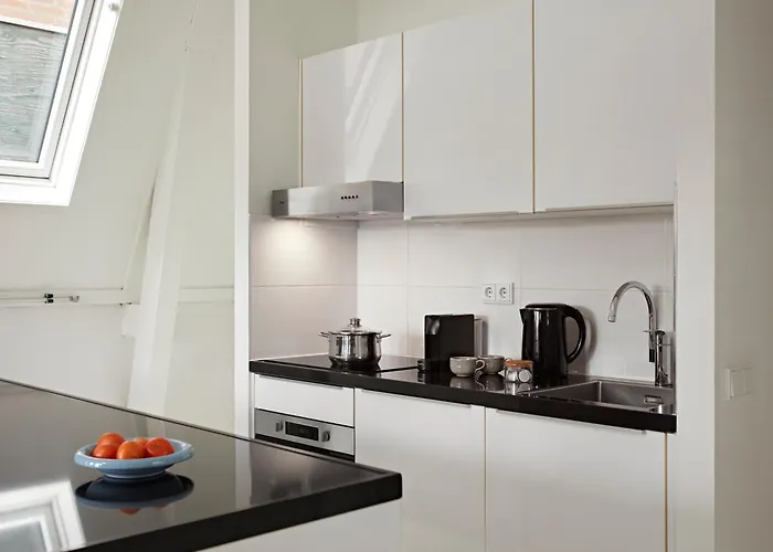 Yays Salthouse Canal By Numa Ámsterdam