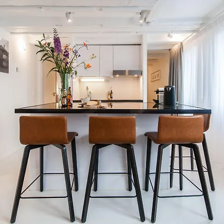 Yays Salthouse Canal By Numa Amsterdam