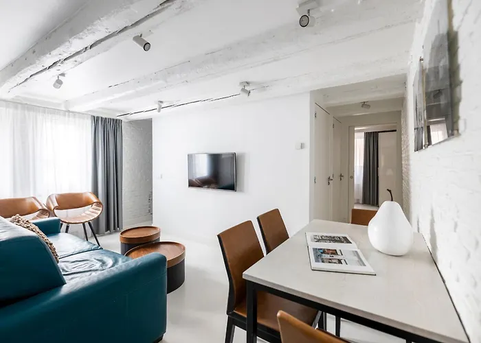 Yays Salthouse Canal By Numa