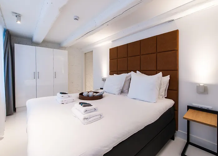 Yays Salthouse Canal By Numa