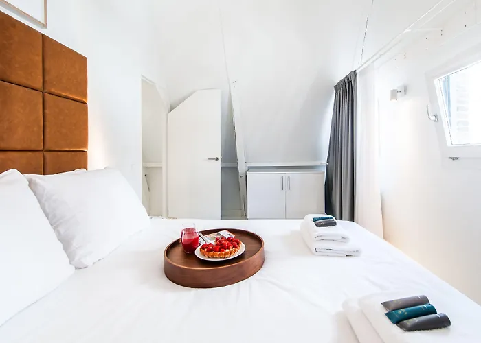 Yays Salthouse Canal By Numa